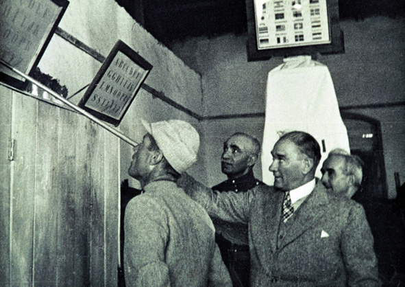 Mustafa Kemal Atatürk Fotoðraf ve Objeler